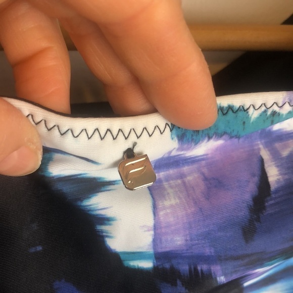 NWT Fabletics Olivia Reversible Bikini Swim Bottoms Monarch Print Sz S Swimwear - Picture 7 of 16